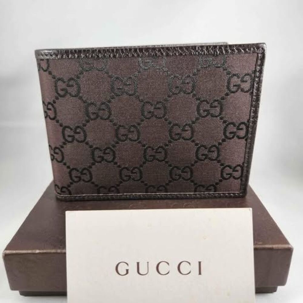 Gucci Bifold Wallet
Dark Brown Canvas Monogram